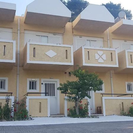 קפלוס Denise Apartments מראה חיצוני תמונה