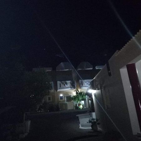 קפלוס Denise Apartments מראה חיצוני תמונה