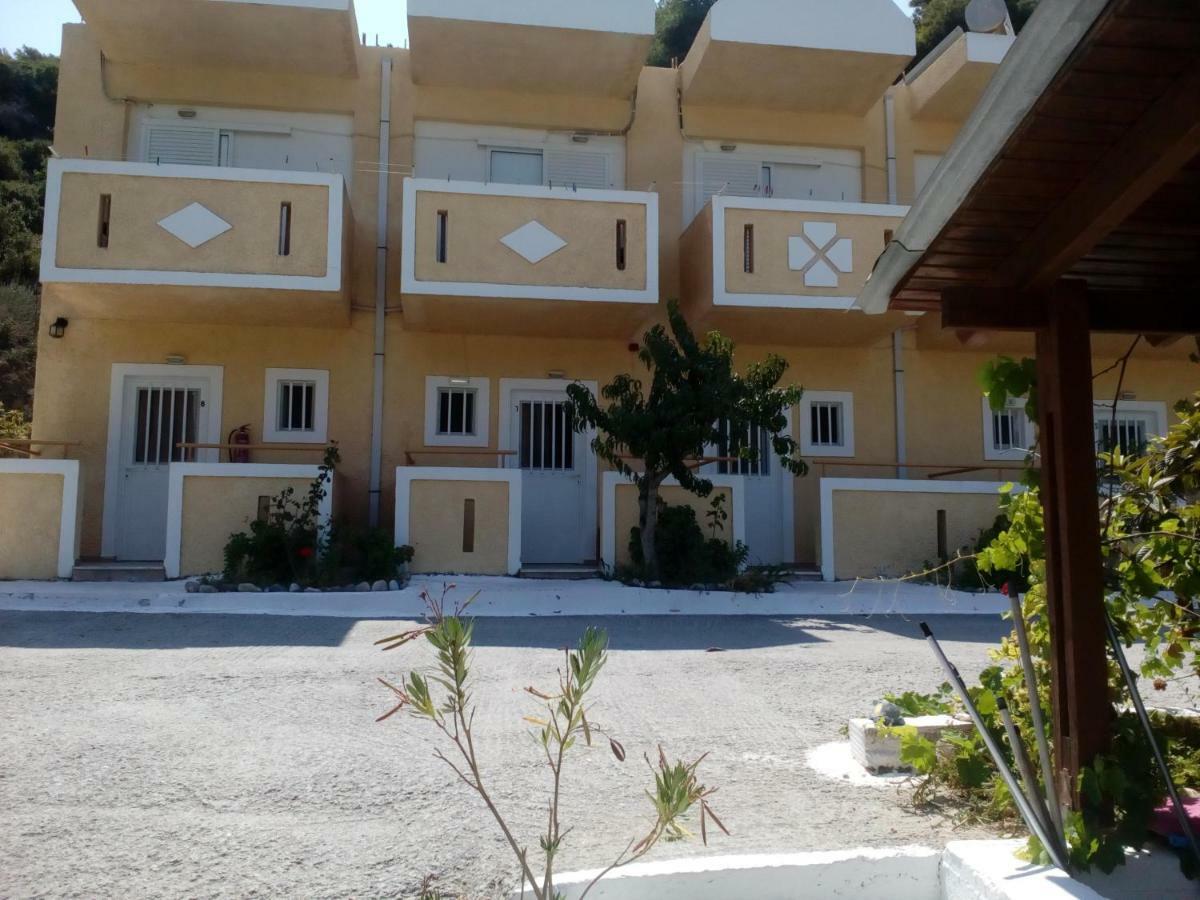 קפלוס Denise Apartments מראה חיצוני תמונה