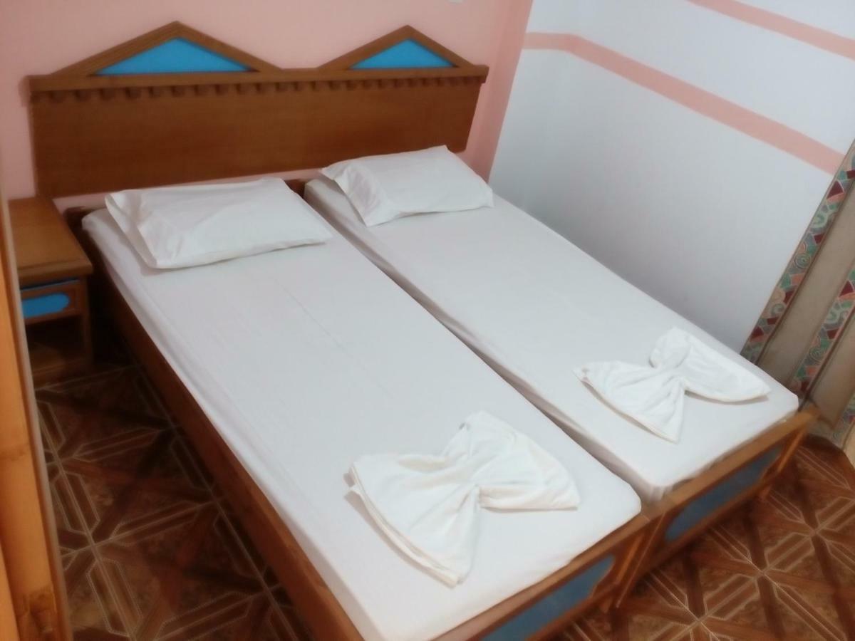 קפלוס Denise Apartments מראה חיצוני תמונה