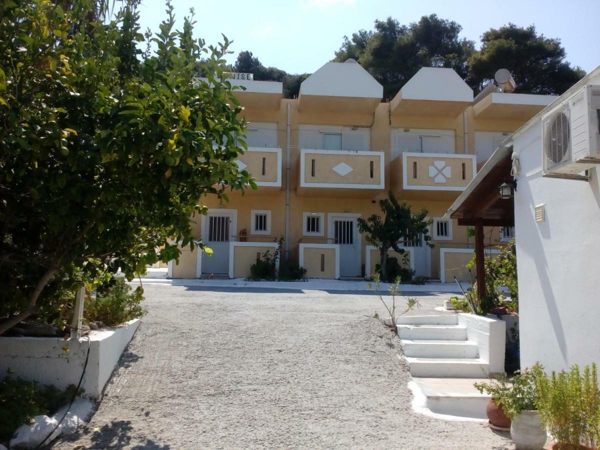 קפלוס Denise Apartments מראה חיצוני תמונה