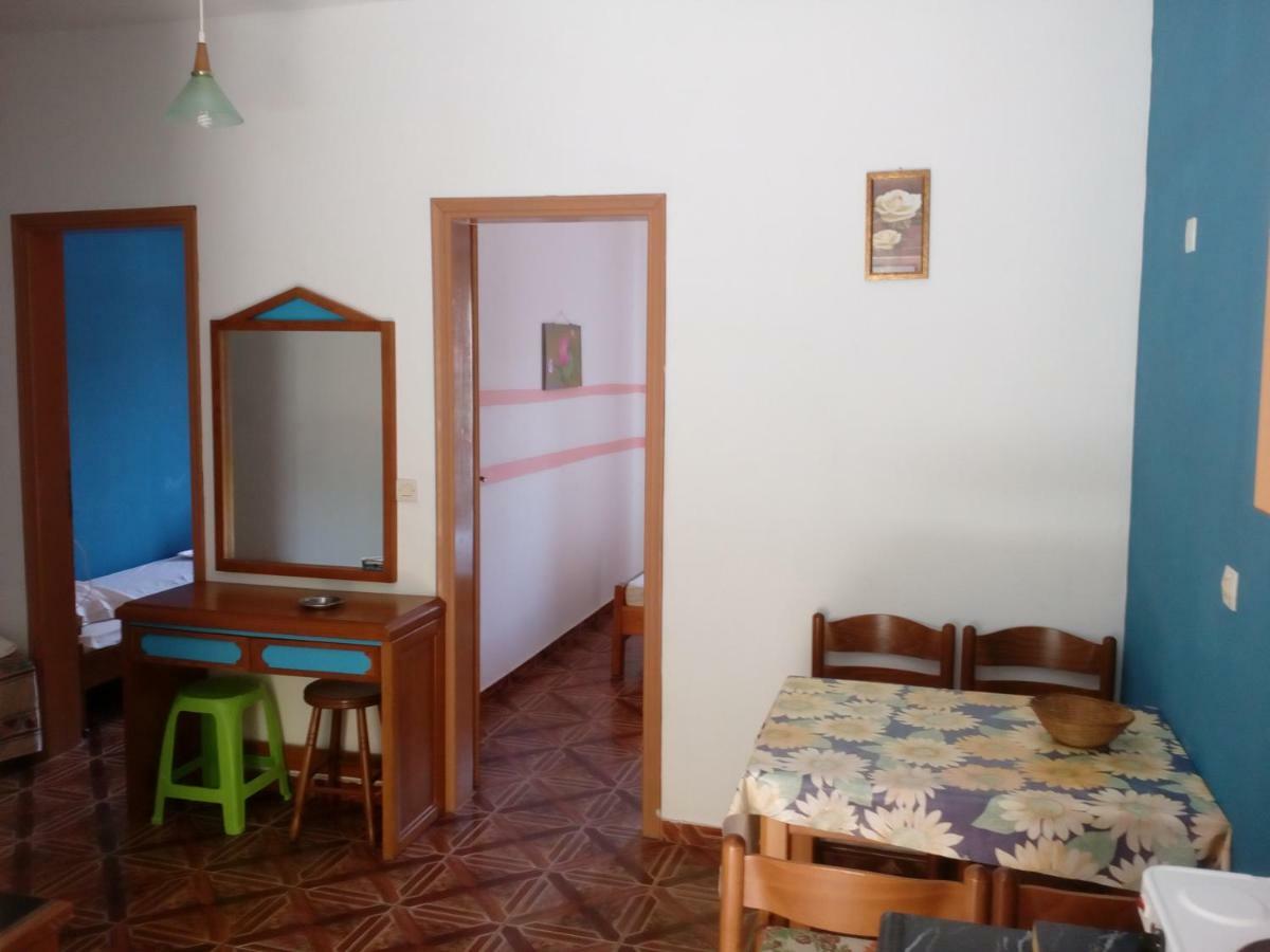 קפלוס Denise Apartments מראה חיצוני תמונה