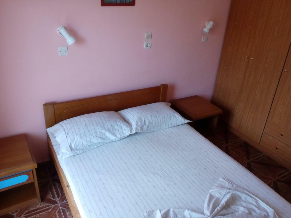 קפלוס Denise Apartments מראה חיצוני תמונה