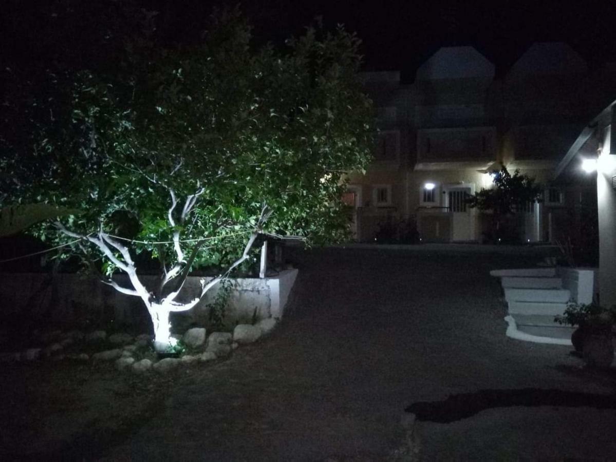 קפלוס Denise Apartments מראה חיצוני תמונה