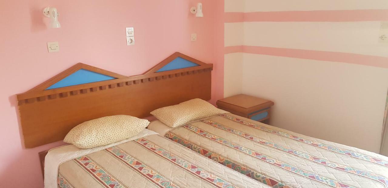 קפלוס Denise Apartments מראה חיצוני תמונה