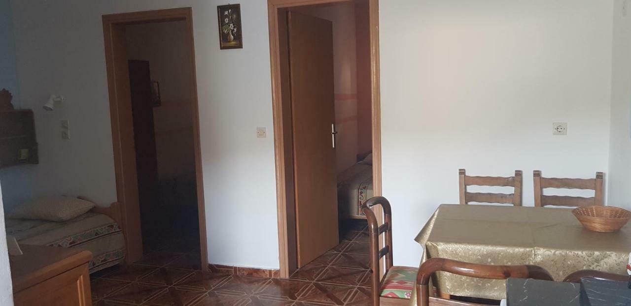 קפלוס Denise Apartments מראה חיצוני תמונה