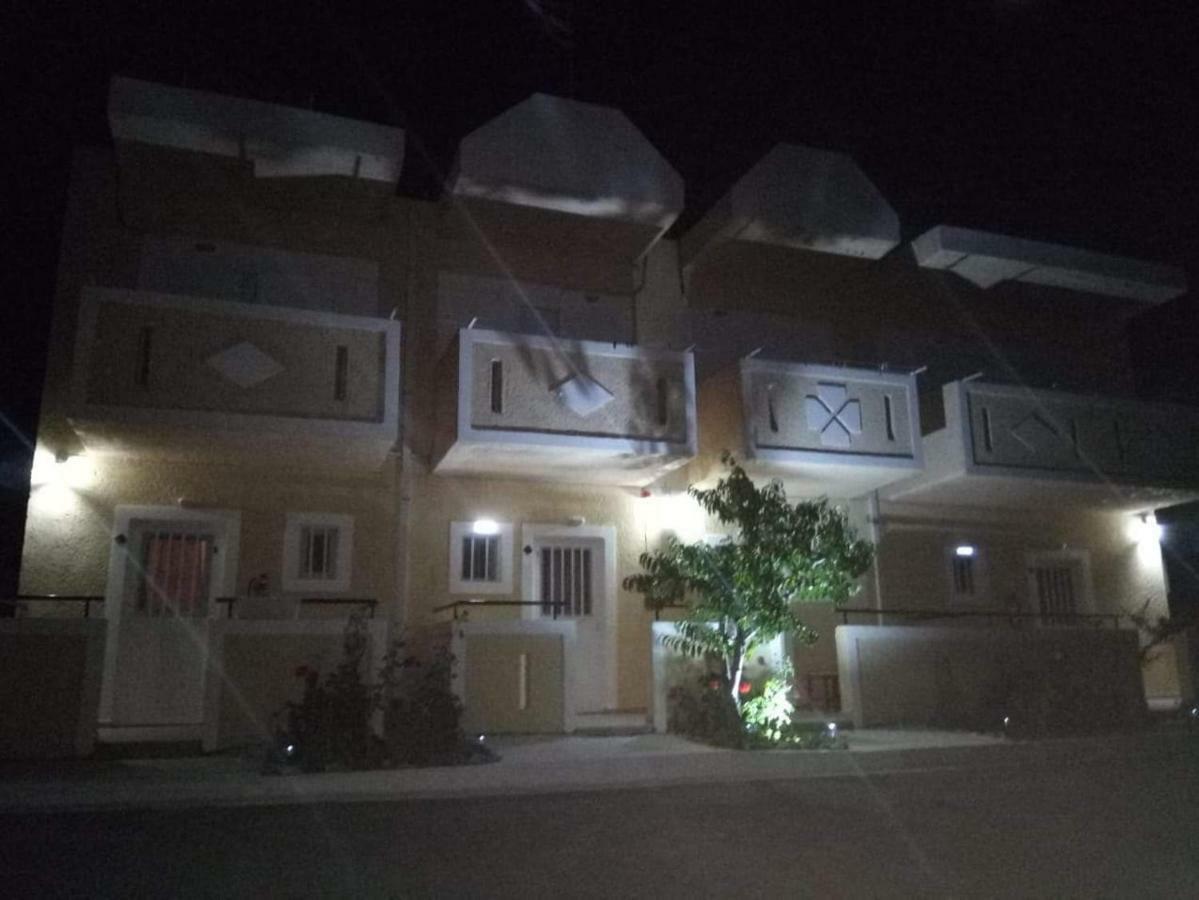 קפלוס Denise Apartments מראה חיצוני תמונה