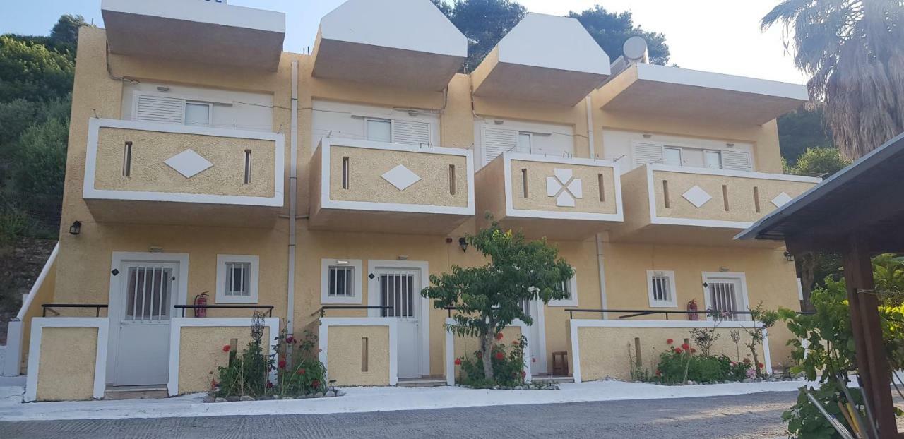 קפלוס Denise Apartments מראה חיצוני תמונה