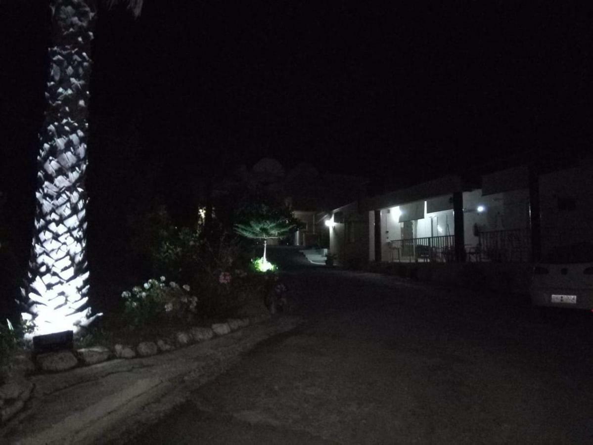 קפלוס Denise Apartments מראה חיצוני תמונה
