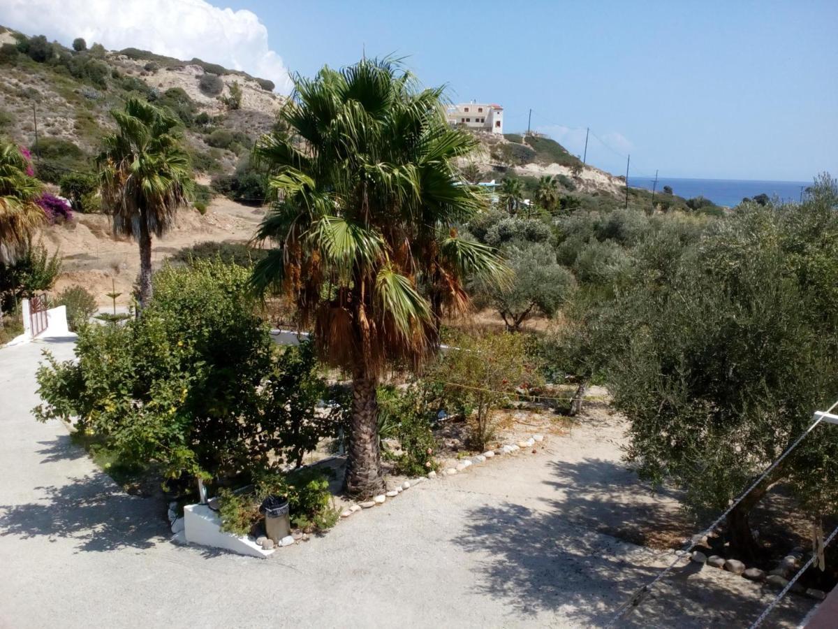 קפלוס Denise Apartments מראה חיצוני תמונה