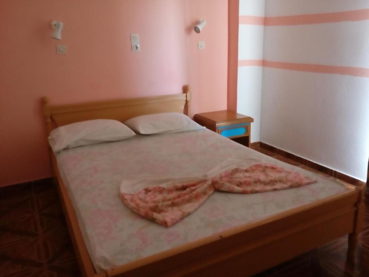 קפלוס Denise Apartments מראה חיצוני תמונה