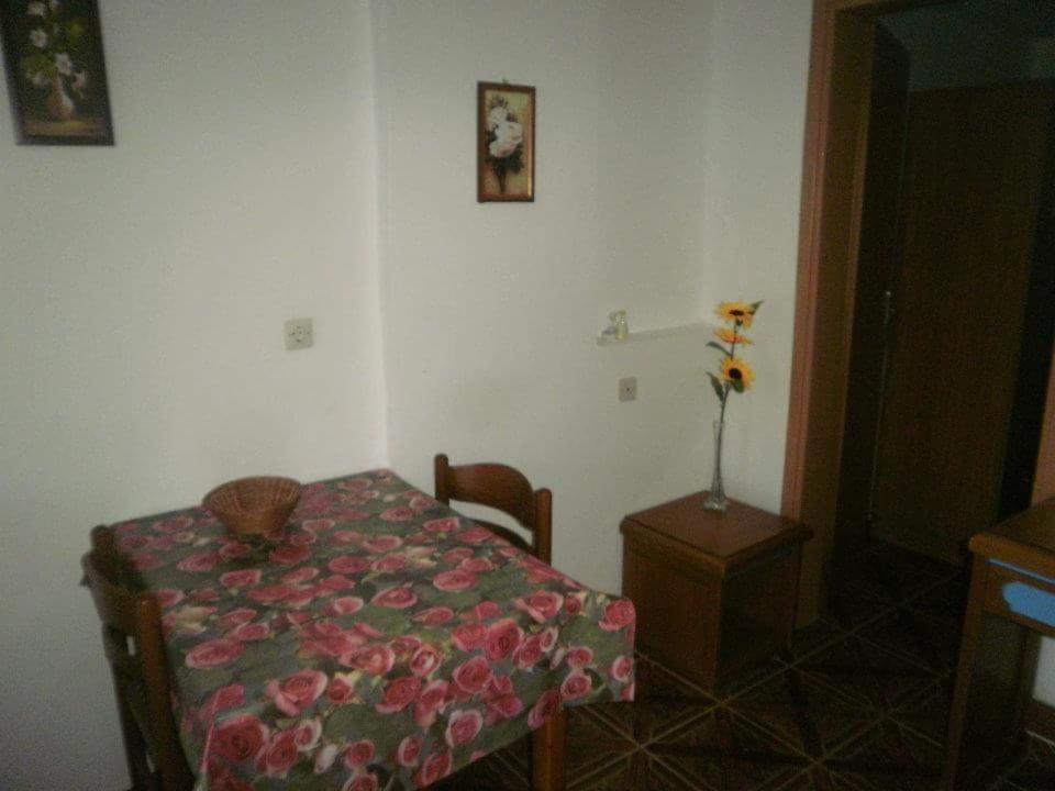 קפלוס Denise Apartments מראה חיצוני תמונה