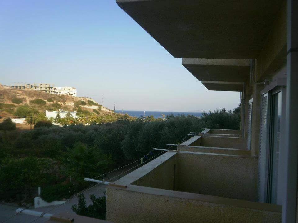 קפלוס Denise Apartments מראה חיצוני תמונה